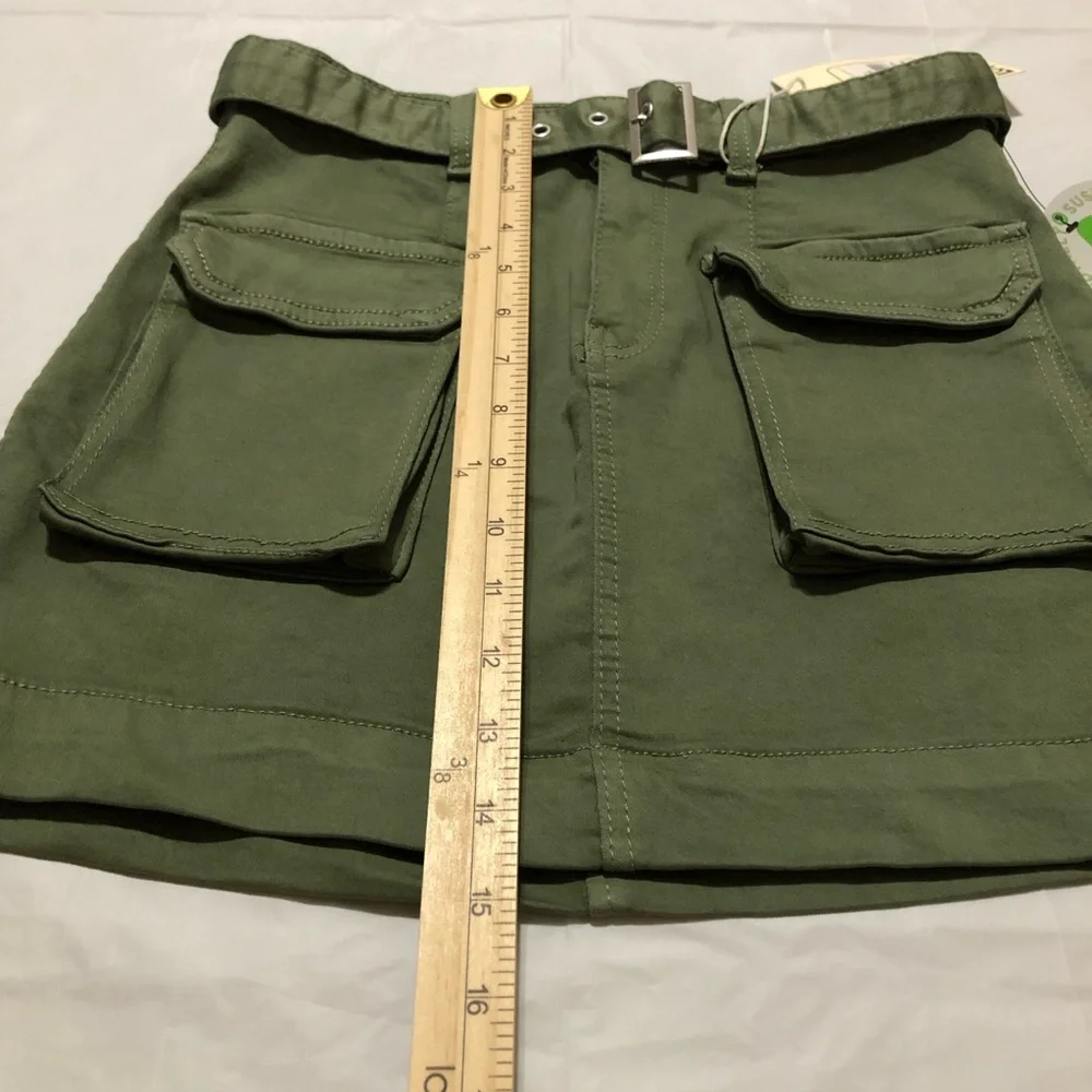 NWT Lovegen Juniors Front Pockets Belt Washed Dark Olive Cargo Skirt size 5 / 28